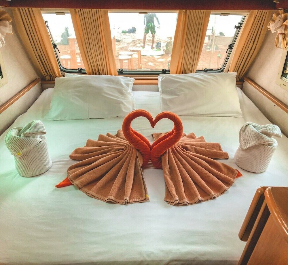 Фото Beach House Camp