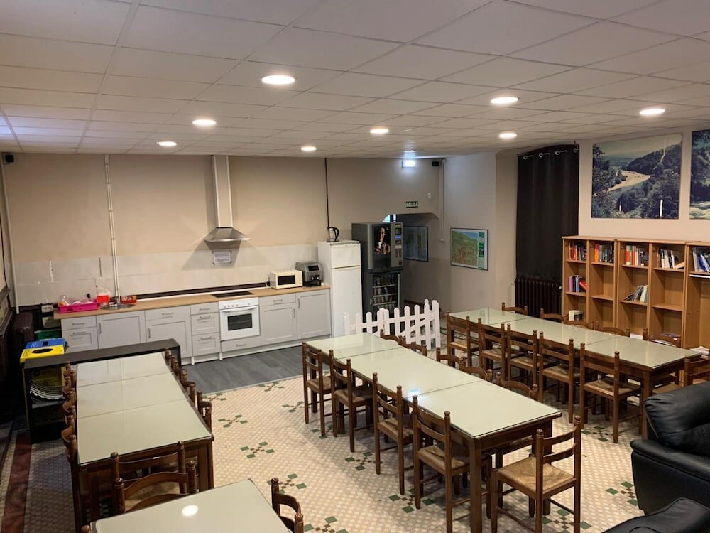 Фото Albergue La Estación - Hostel