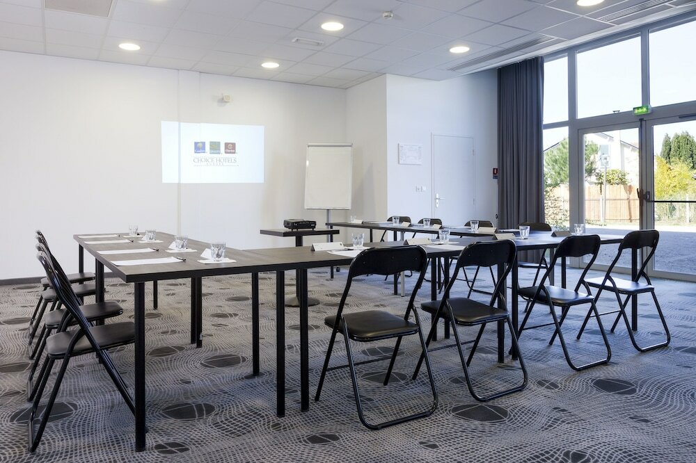 Фото Sure Hotel by Best Western Nantes Beaujoire