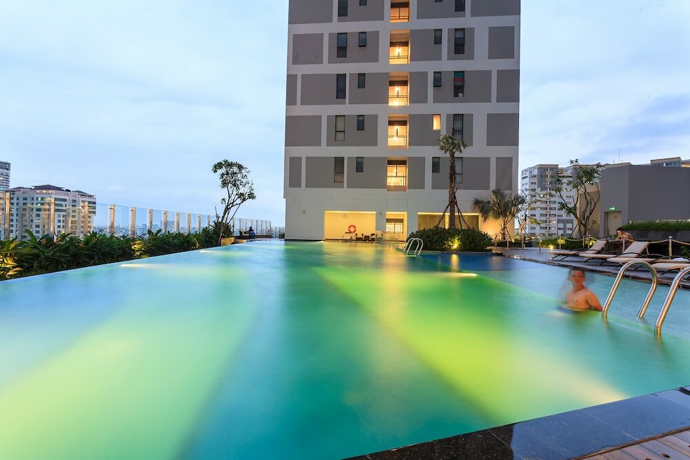 Фото Infinity Pool Signature  Saigon Rivergate