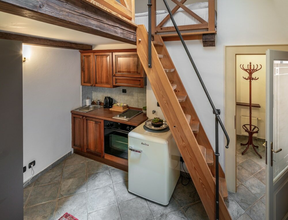 Фото Chateau 9 Apartments by Adrez Living