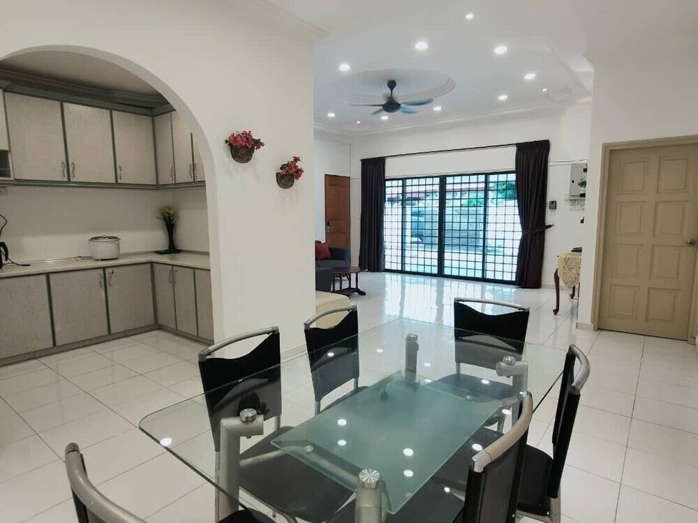 Фото Malacca Town Tranquerah Cluster Home