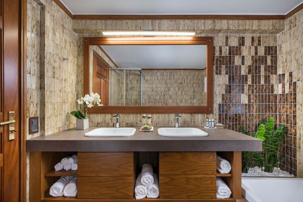 Фото Azatis Luxury Villa