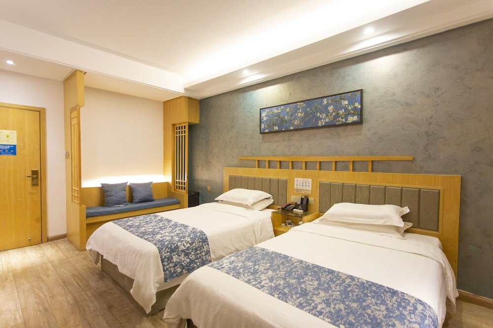 Фото Zhangjiajie Yunqi Inn