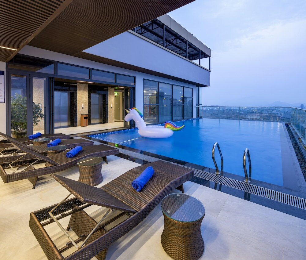 Фото Miracle Luxury Hotel