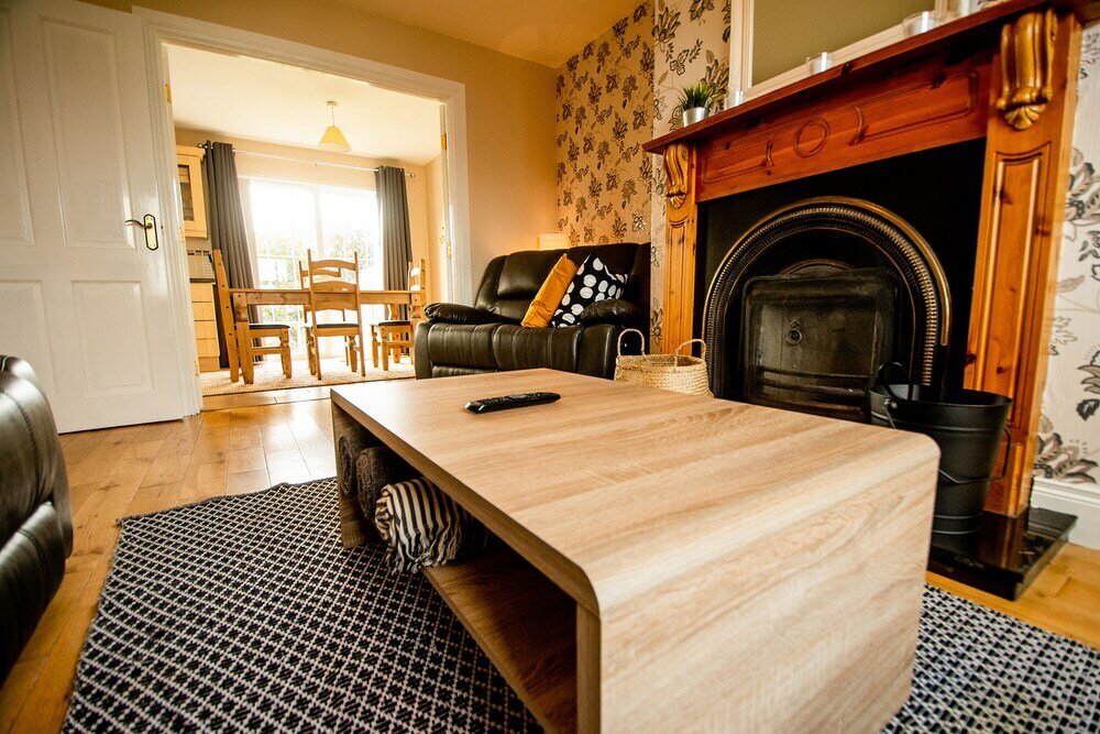 Фото Modern Central Three Bedroom House