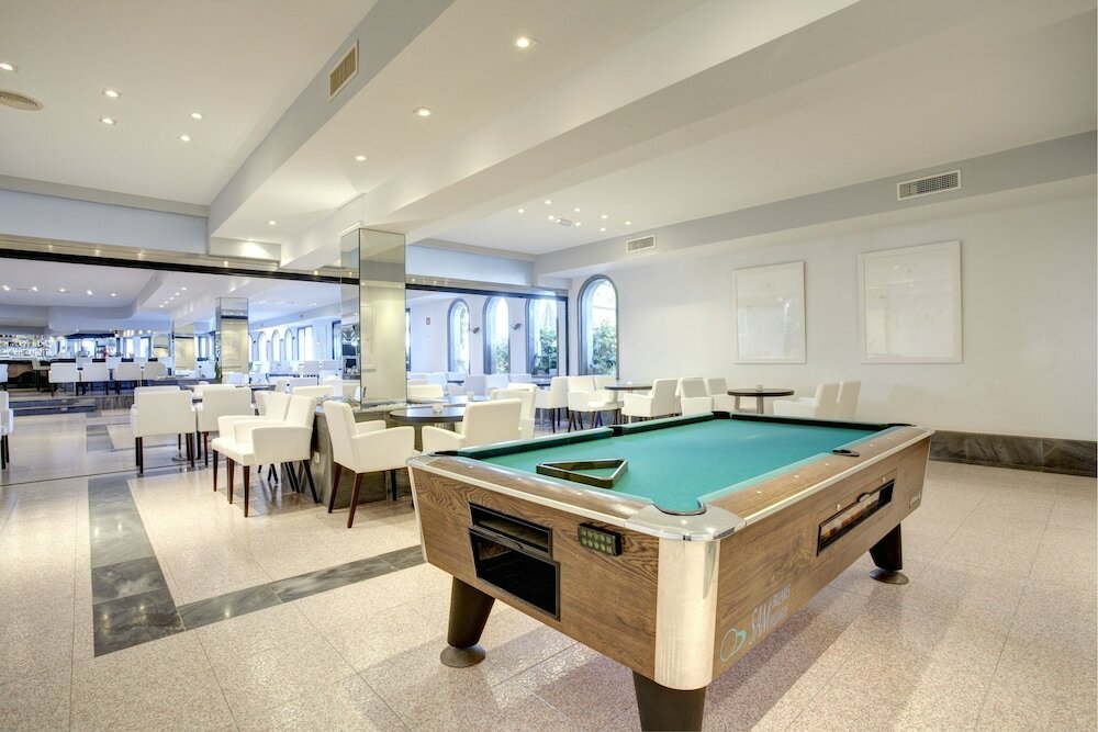 Фото Grupotel Aguait Resort & SPA - Adults Only