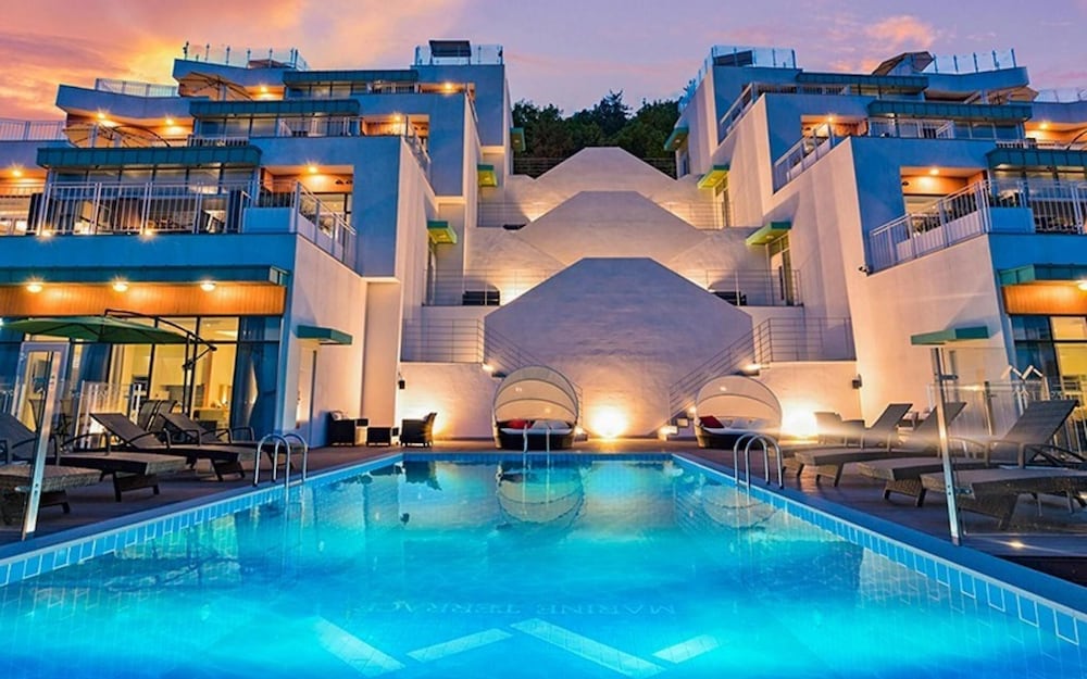 Фото отеля 2