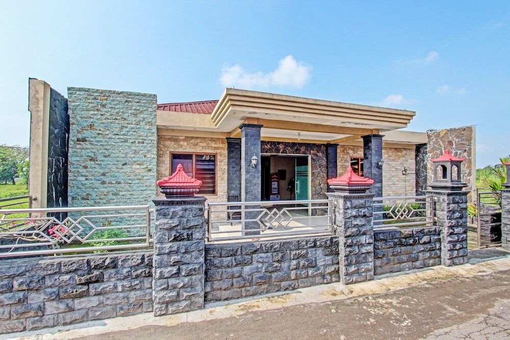 Фото Oyo 91353 Hotel Surya Andesa