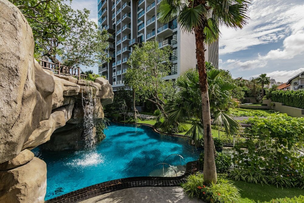 Фото The Riviera Wongamat by Pattaya Holiday