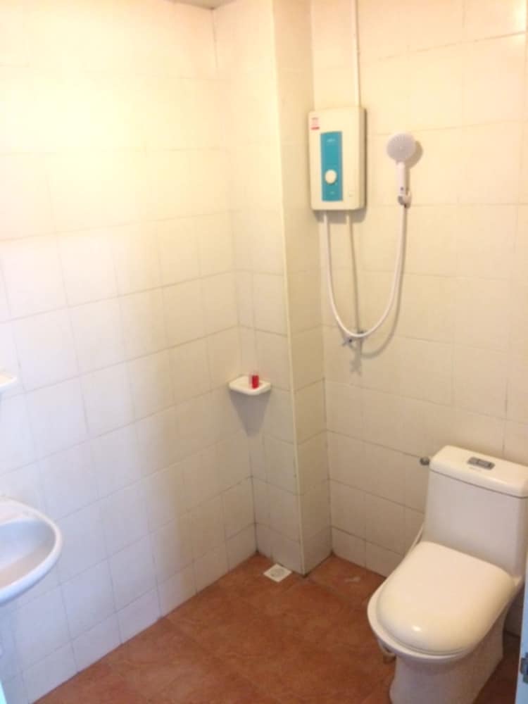 Фото Eec Home North Pattaya - Naklua