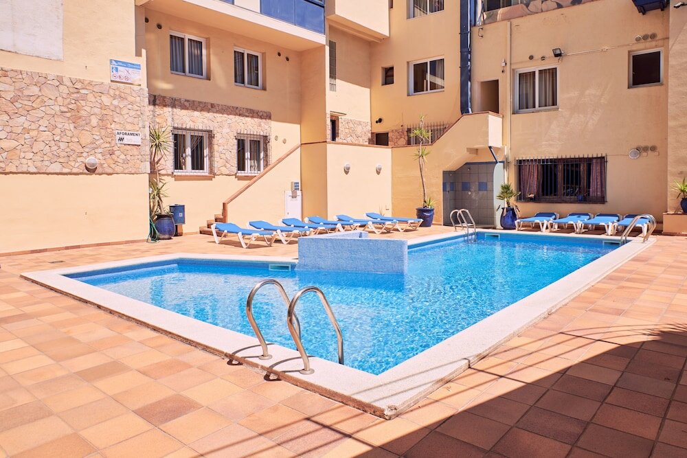 Фото Checkin Caribe Youth Hotel