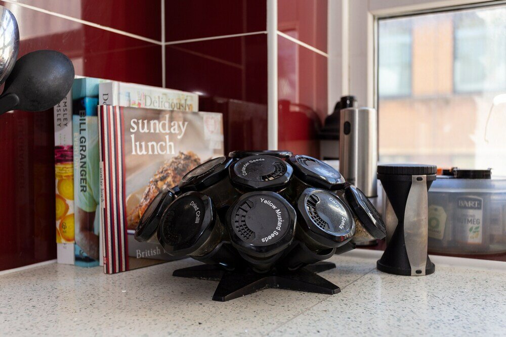 Фото Comfortable Flat Near Liverpool Street With 2 Bedrooms