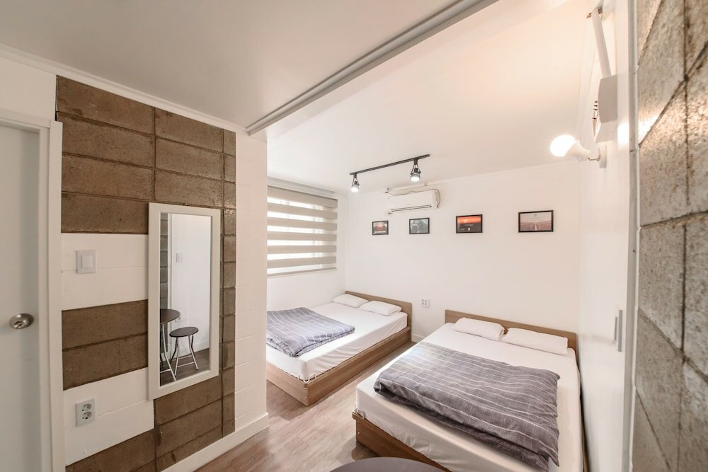 Фото Itaewon Yellow Guesthouse