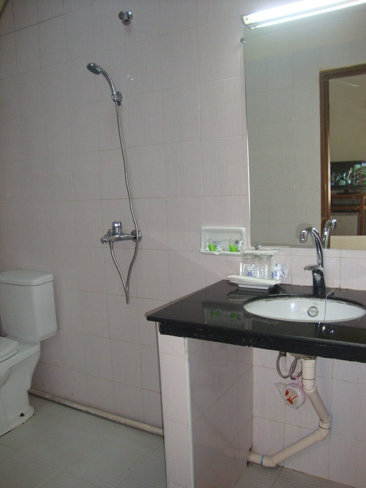 Фото Yangon Urban Hotel