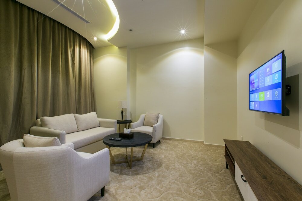 Фото Zara Suites Hotel