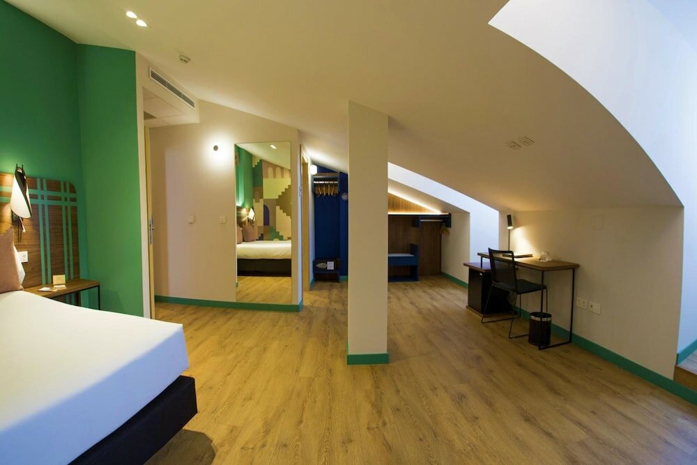 Фото Hotel Plaza de la Paz