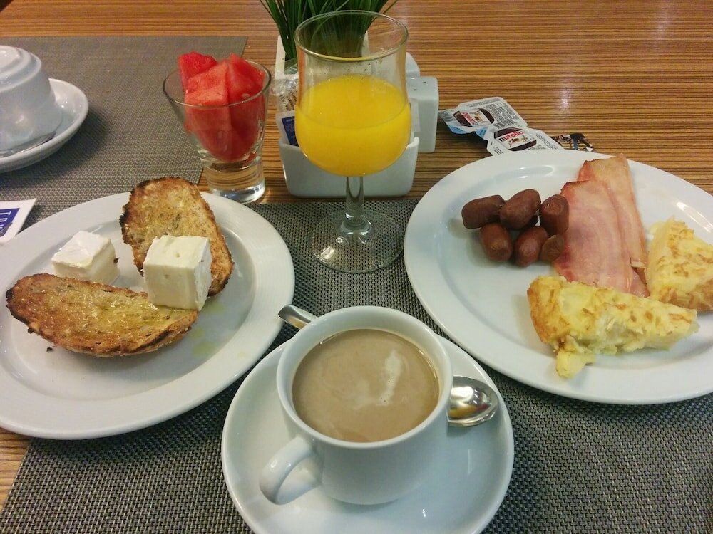 Фото Világos Hotel Balatonvilágos