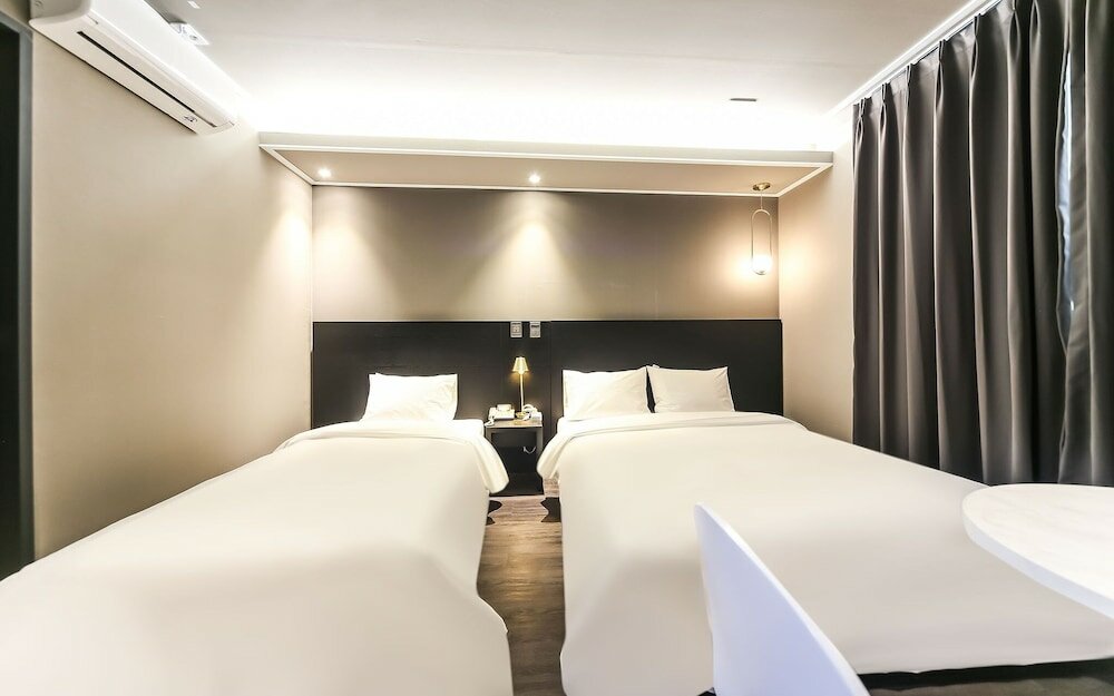 Фото Yeosu Hotel L Crane