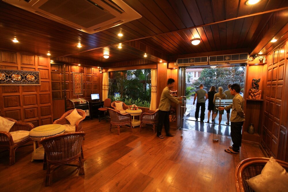 Фото The Hotel Emperor