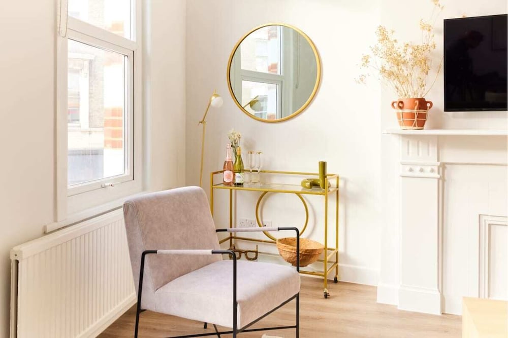 Фото The Fulham Escape - Alluring 5bdr Flat