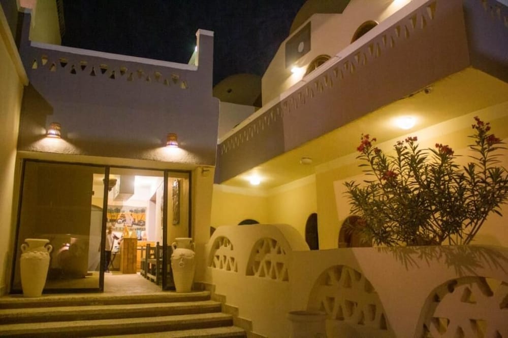 Фото Desert paradise Hotel