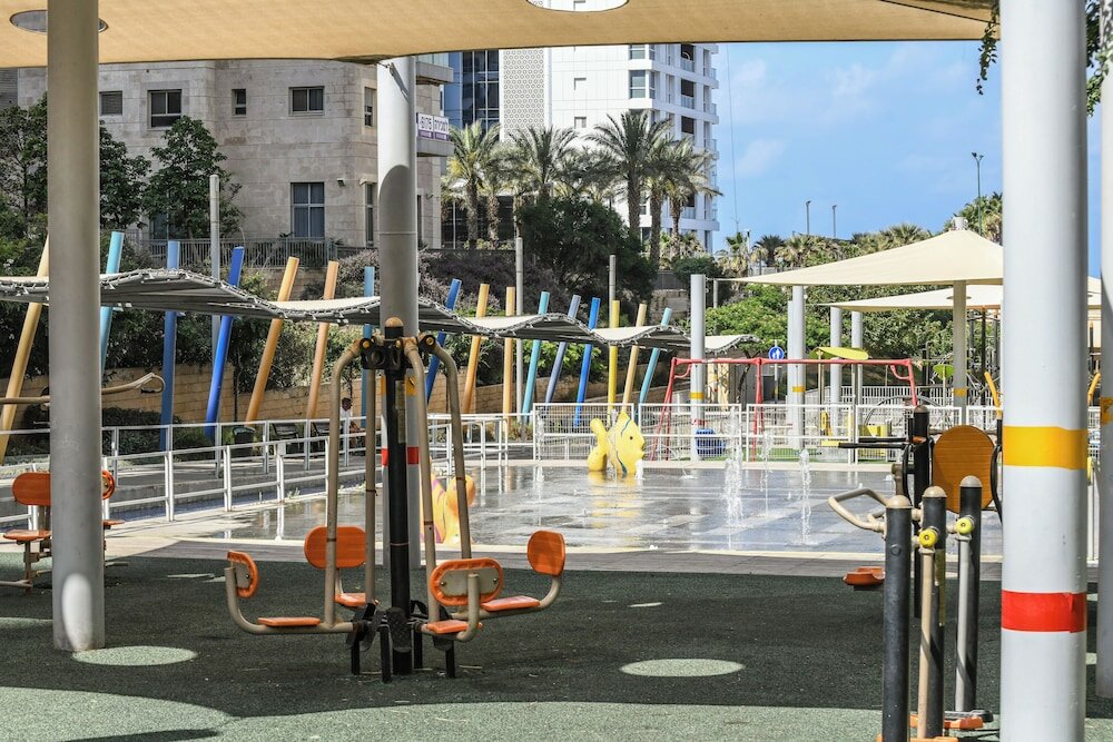 Фото Stunning Modern Studio in Netanya