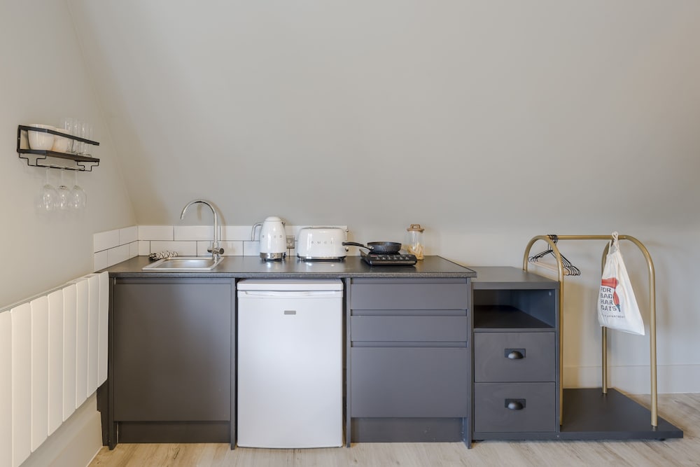 Фото Your Apartment Tooting