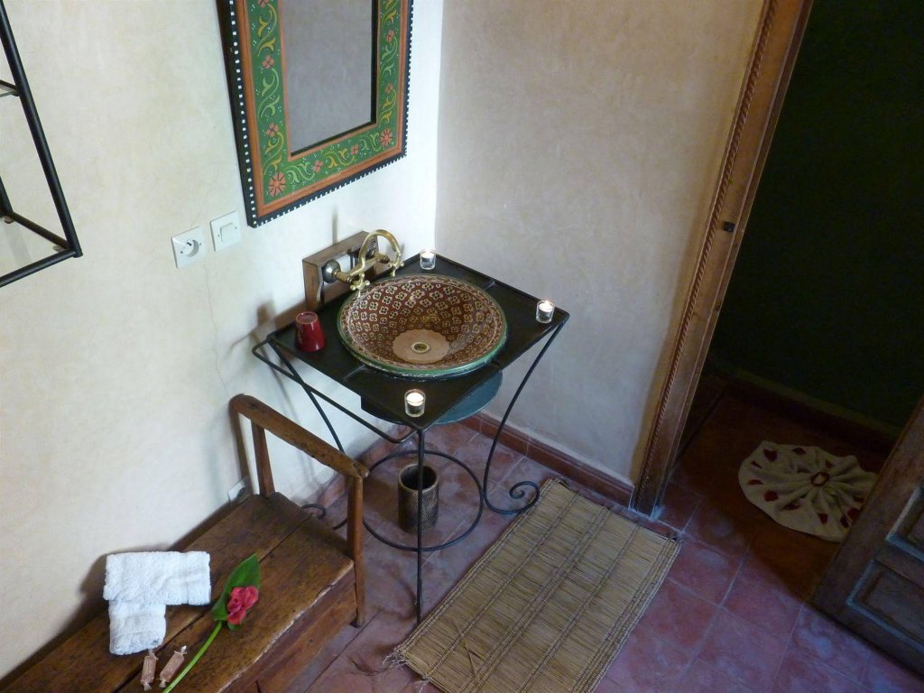 Фото Riad Hadika Maria