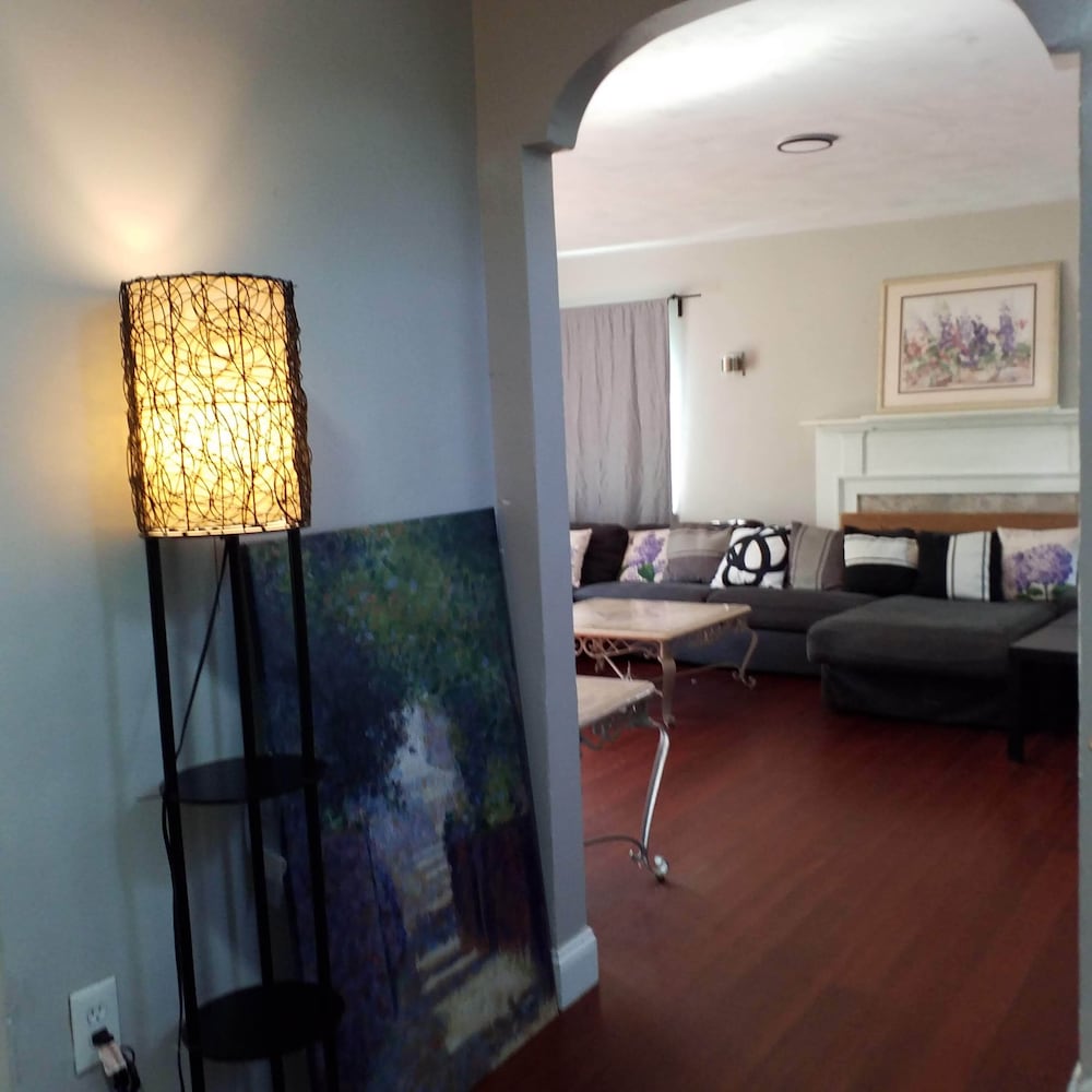 Фото Fairmount House