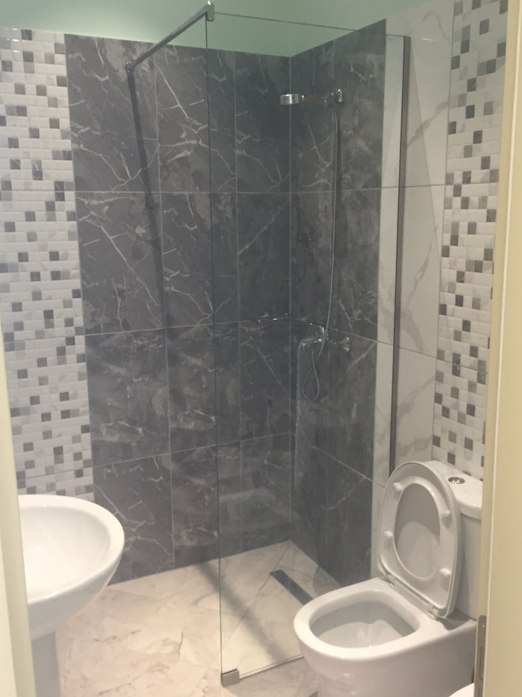 Фото Lukas Hotel