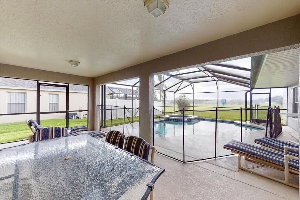 Фото Joe's Orange Tree Vacation Home