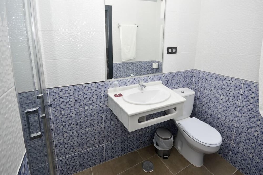 Фото Hostal Maria Jose