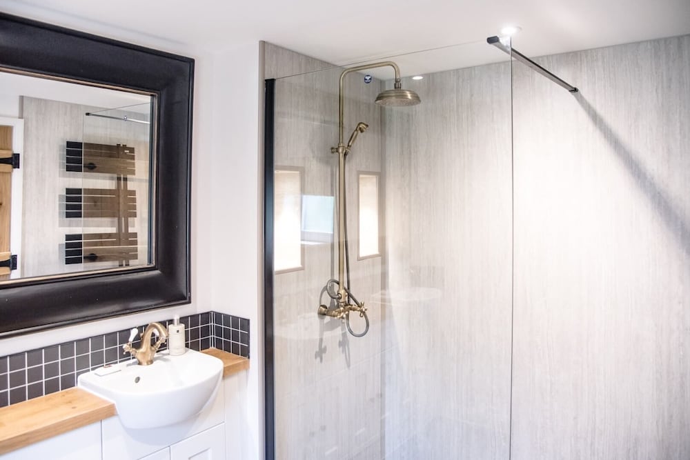 Фото Magnolia, Kingfishers