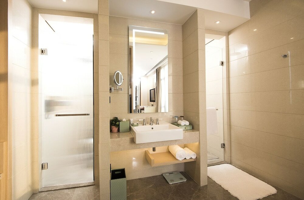 Фото Foshan Virtuous World Hotel