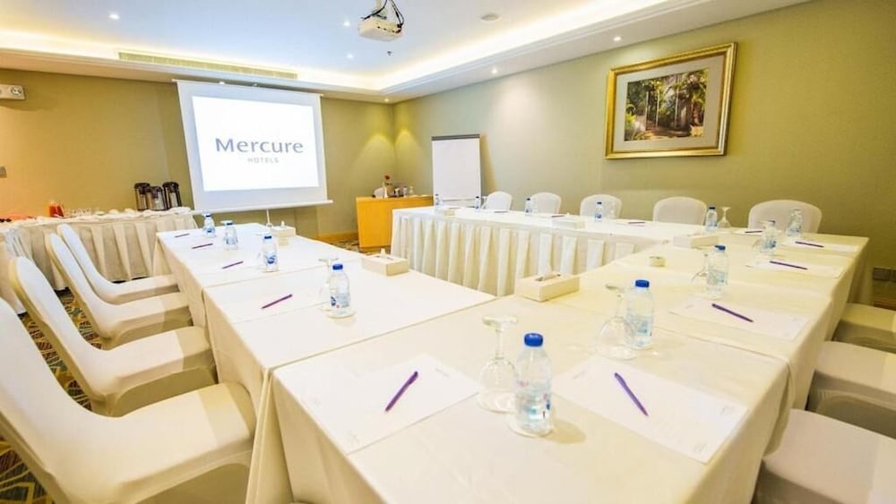 Фото Mercure Jeddah Al Hamra Salsabil Hotel