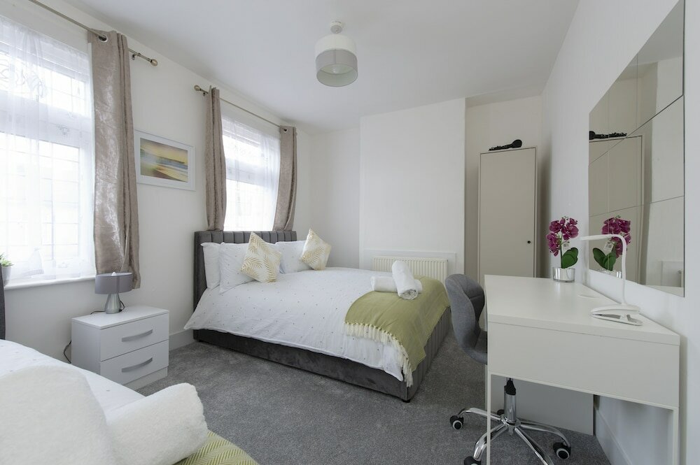 Фото Fortified Three Bedroom Home