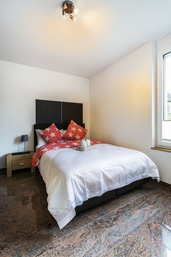 Фото Nest - Stampfenbachstrasse