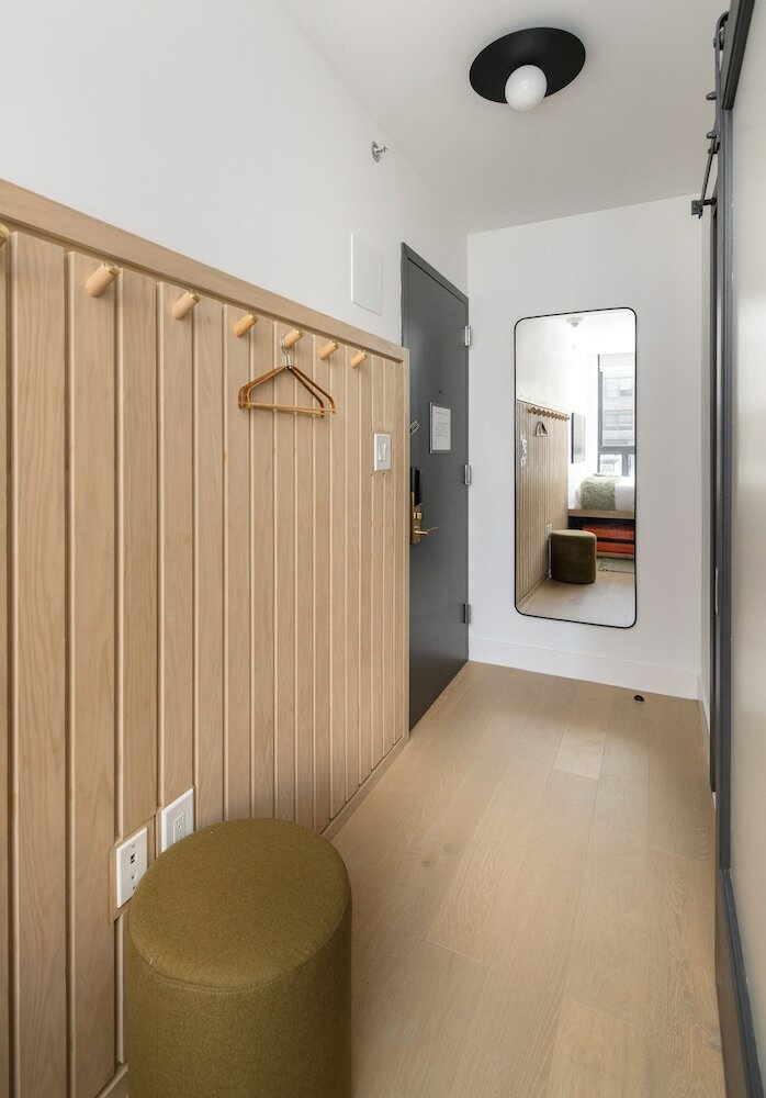 Фото Little Charlie Hotel