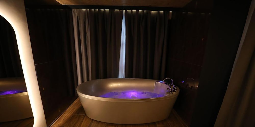 Фото Toka Hotel Restaurant