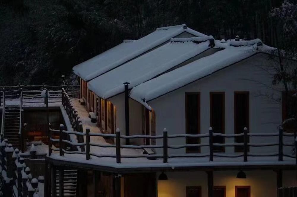 Фото Moganshan Solvang Village Boutique Hotel