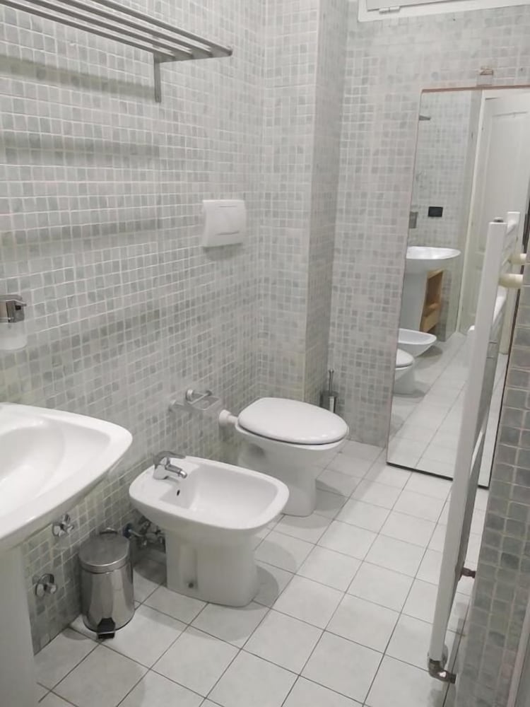 Фото 13 Tourist House Bologna Pratello