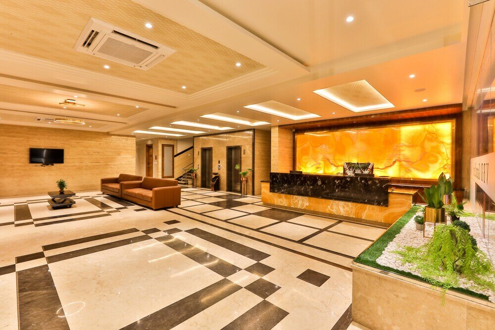 Фото Hotel Vbr Grand Inn