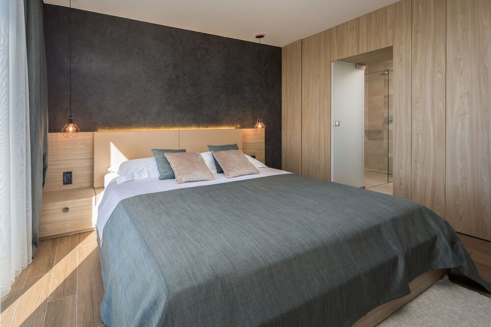 Фото Luxury Villa Cinderella with Swimming Pool