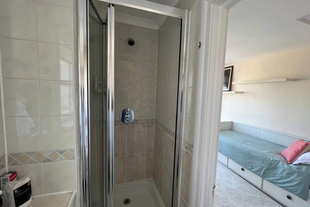 Фото Gorgeous 3bd Flat - 4 Minute Walk to Hyde Park