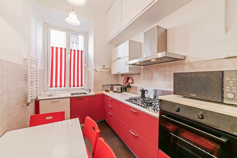 Фото Bright and Spacious Philbeach Garden Apartment