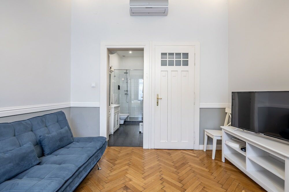 Фото Luxurious Apartment At City Center