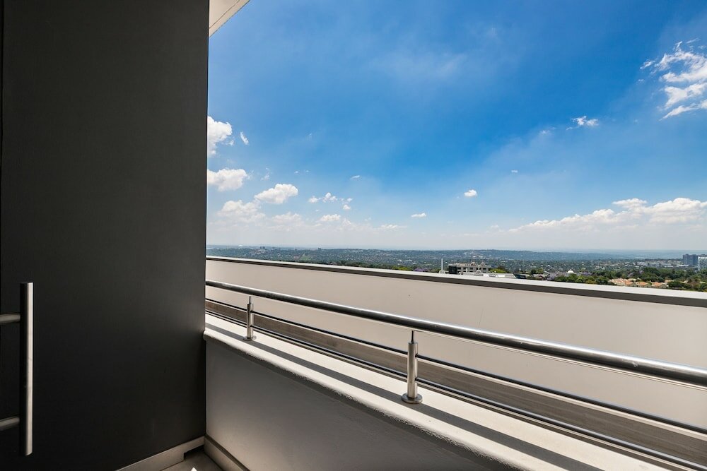 Фото Illovo Central Apartments