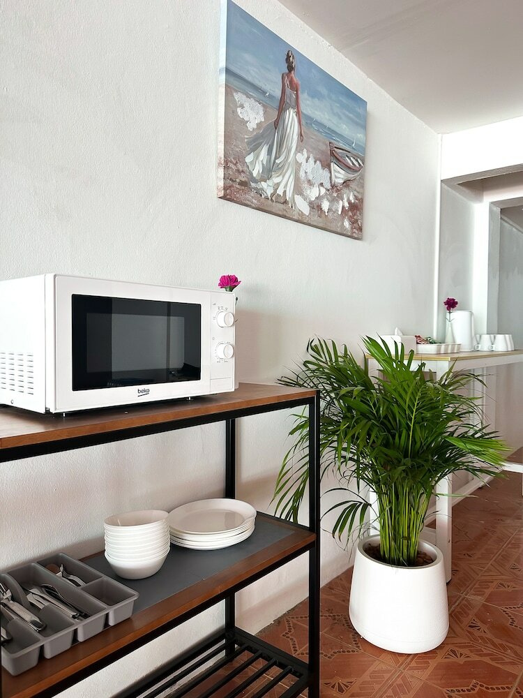 Фото Montana Hotel & Hostel Phuket