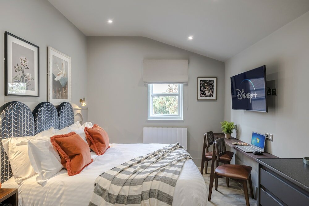 Фото Your Apartment Tooting